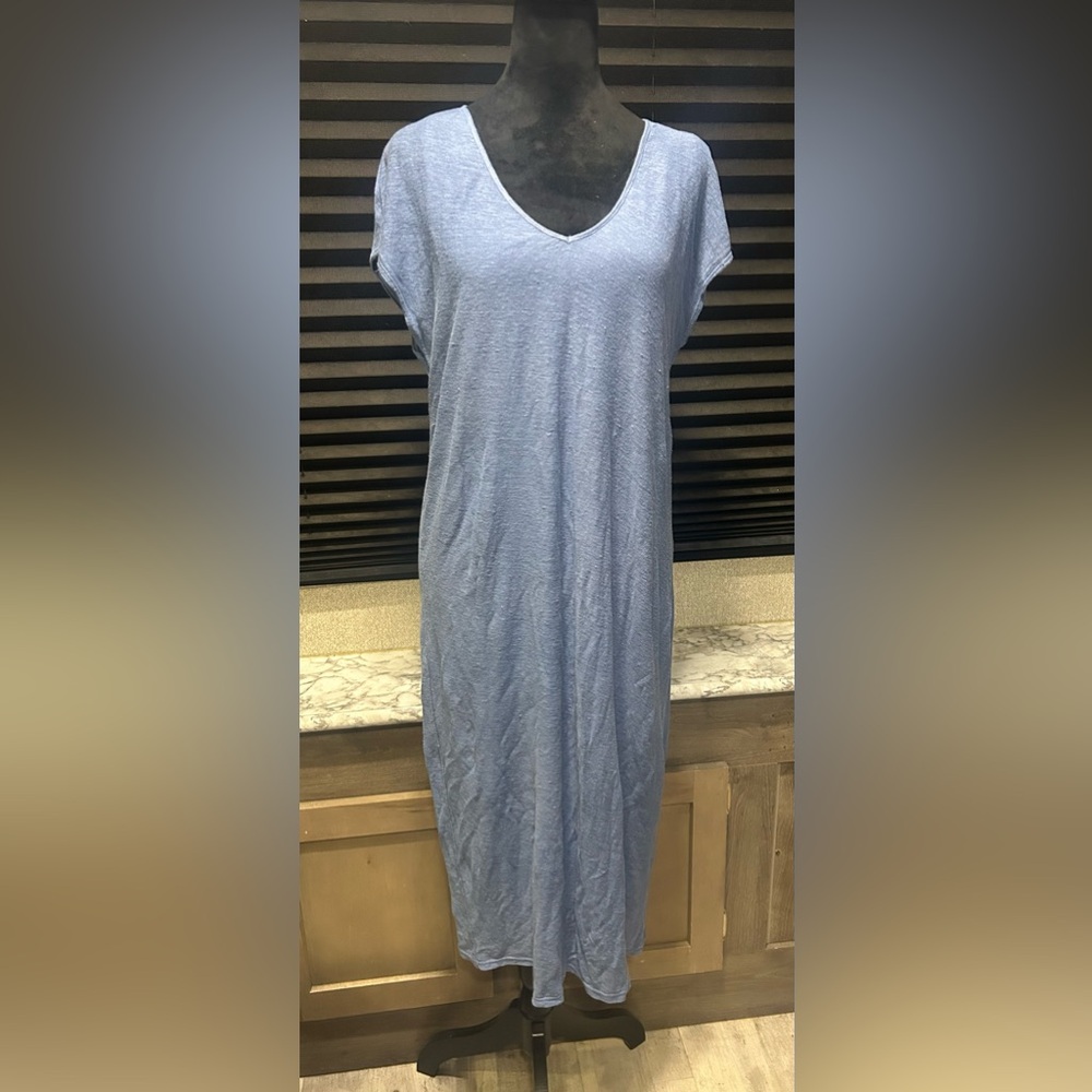 Krisa Women’s Blue Linen Slub‎ V-Neck SS Midi Dress from Revolve Medium NWT
